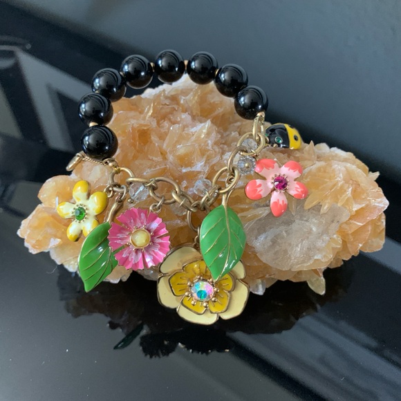 🌺Vintage Betsy Johnson adorable ladybug &🌺flower🌼 stretch bracelet🌴 - Picture 1 of 8
